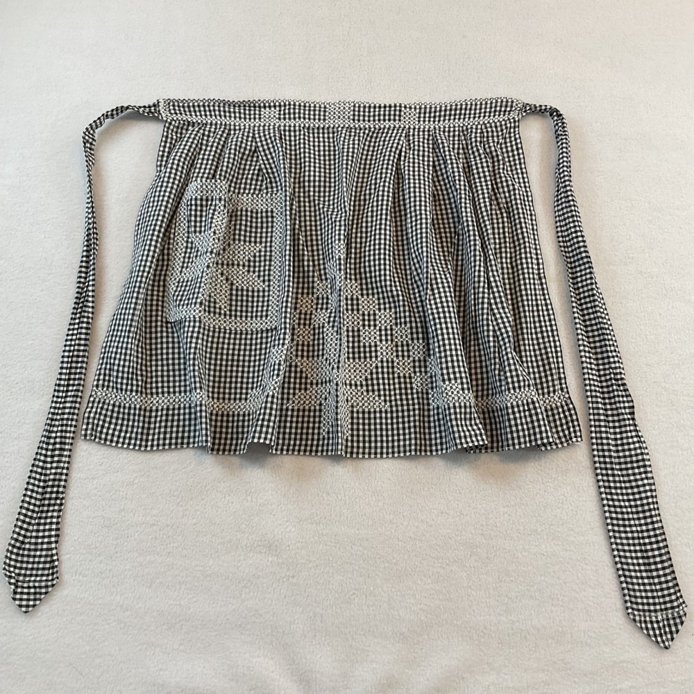 Vintage Handmade Gingham Chicken Scratch Embroidery Half Apron Pocket Black